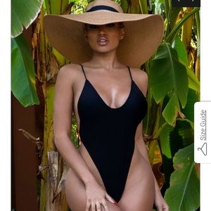 ⭐️Host Pick⭐️ NWT Matte Collection Swimsuit